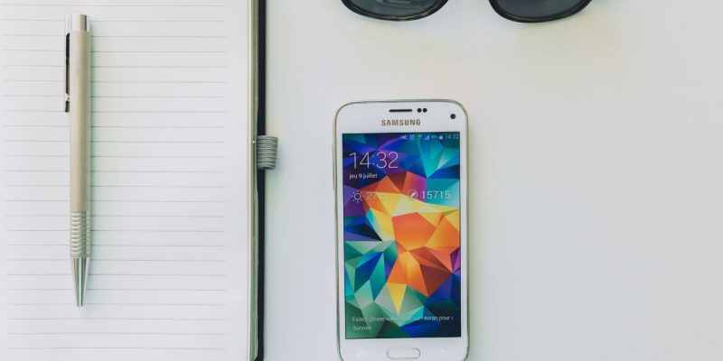 Galaxy S22 bloqué sur le logo Samsung solutions à essayer avant de paniquer